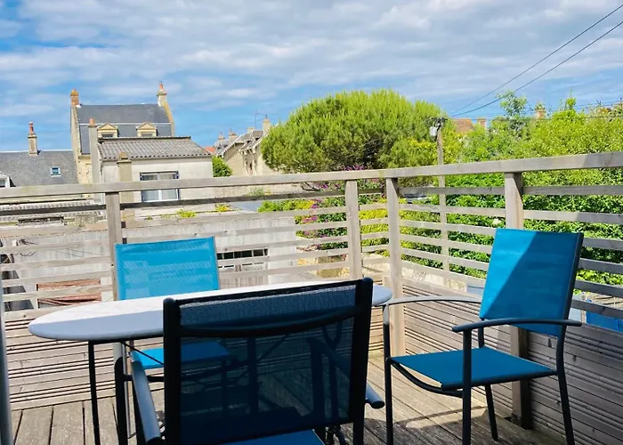Joli F2 Avec Terrasse 150M Plage