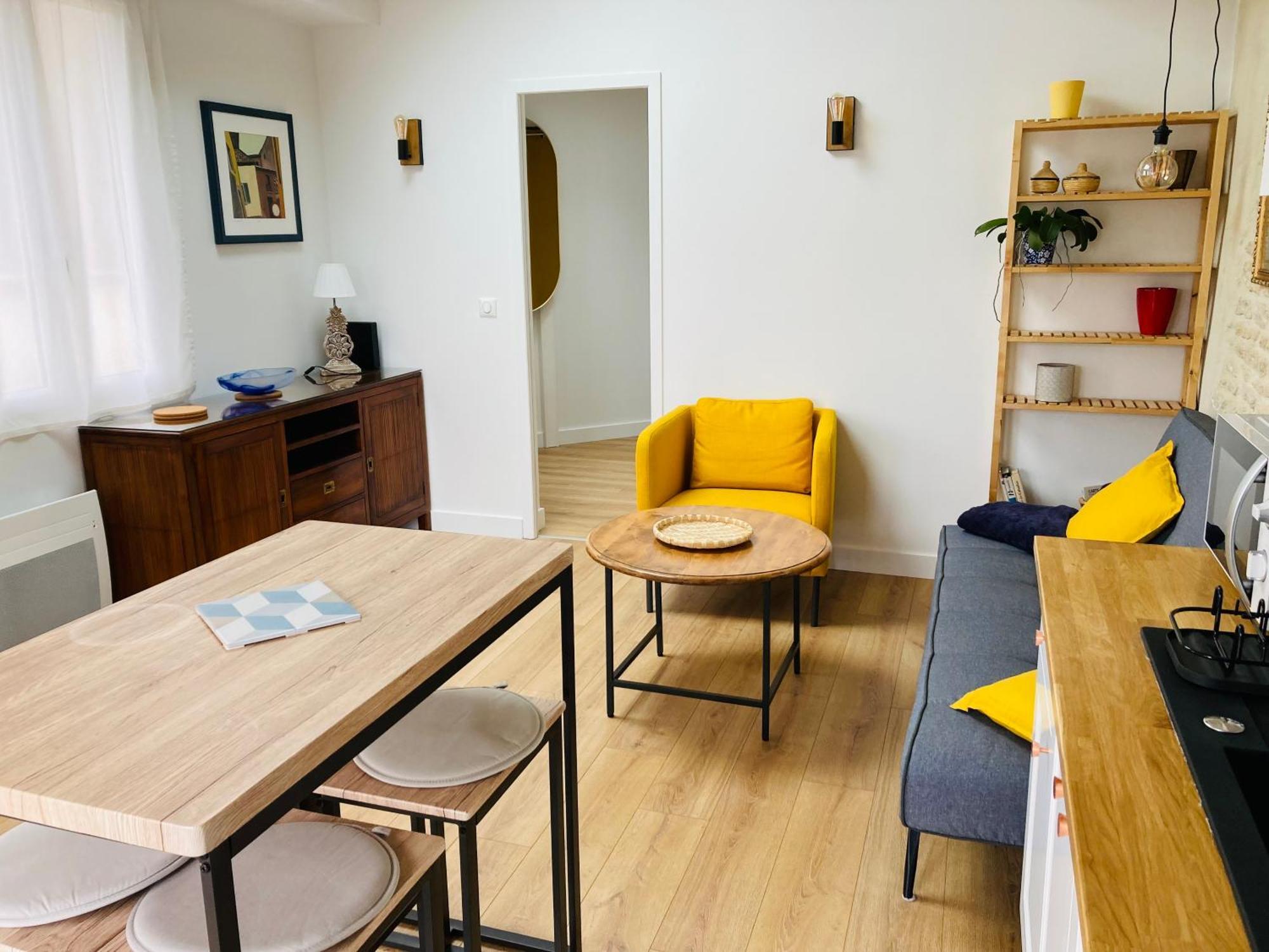 Joli F2 Avec Terrasse 150m Appartement Saint-Aubin-Sur-Mer (Calvados)